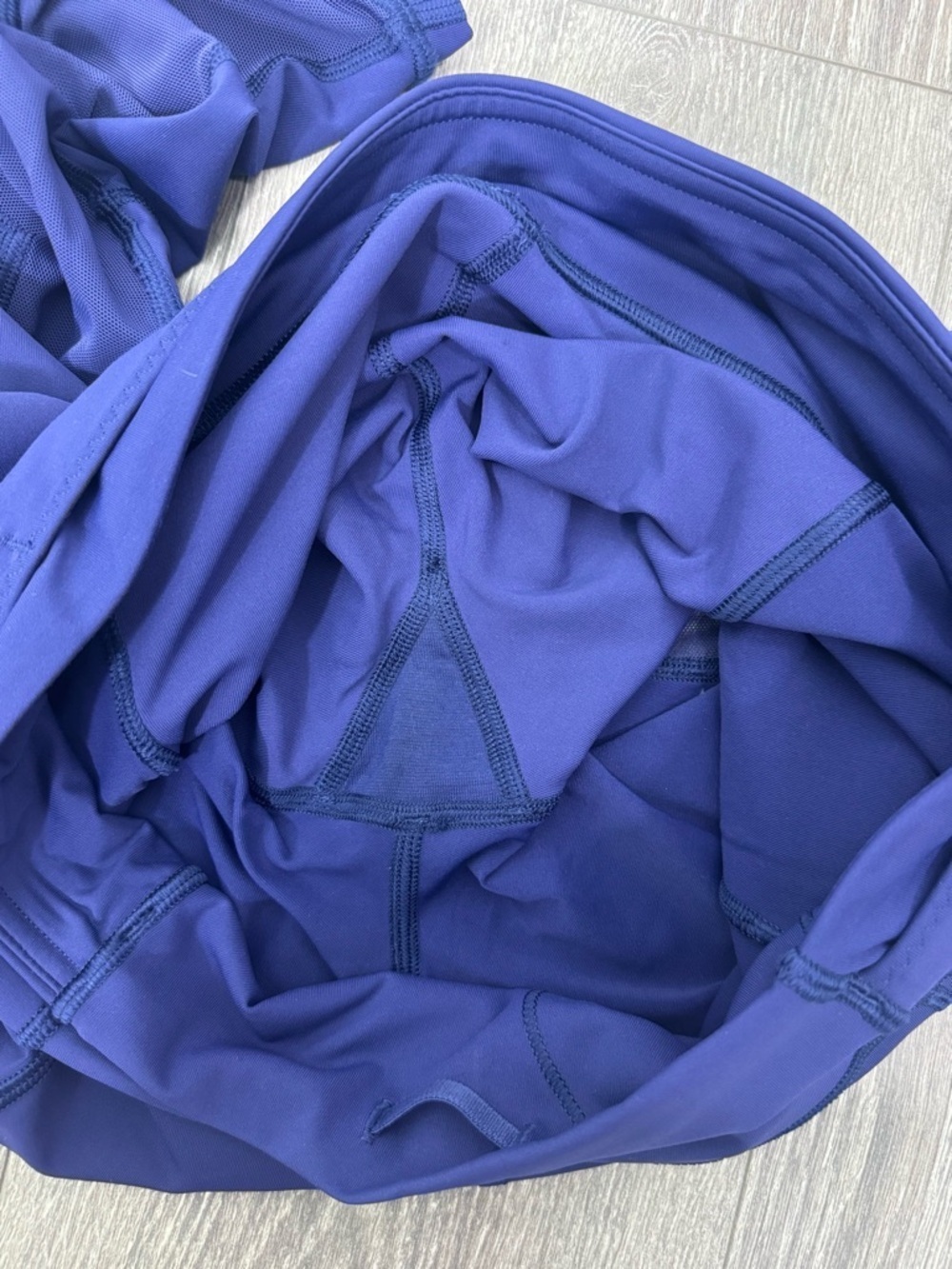 Lululemon Women’s Outrun Crop Leggings Size 8 Blue 17” Inseam Run Workout EUC - Picture 9 of 15